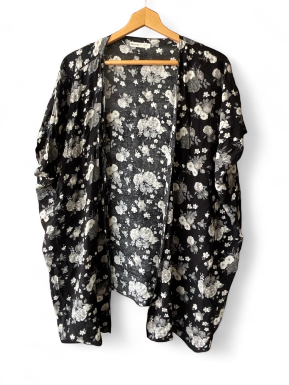 Asian / Japanese Kimono Style Open Cardigan Floral Print Grey Black White SMALL